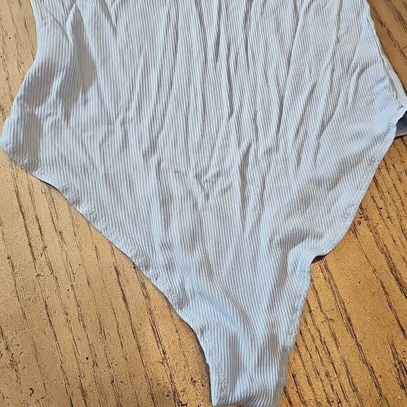 Light blue ribbed bodysuit size M - Picture 8 of 9